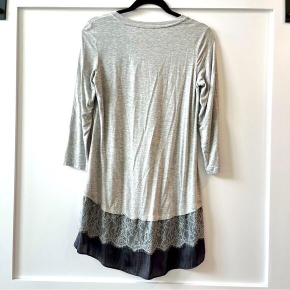 LOGO Lori Goldstein Knit Tunic Top Lace Detail Size XS Grey - Picture 7 of 8
